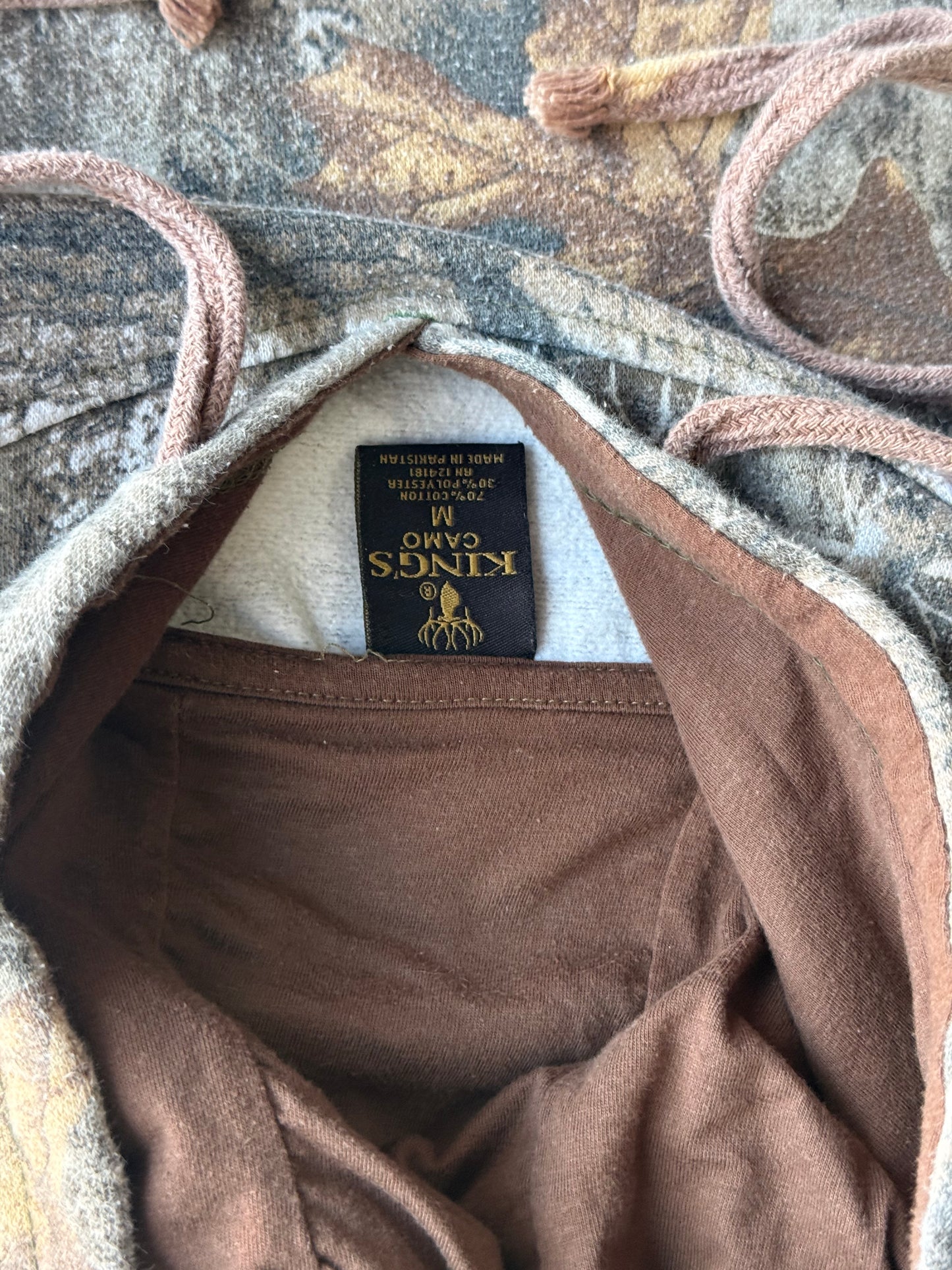 17 Vintage Kings Camo Hoodie - M