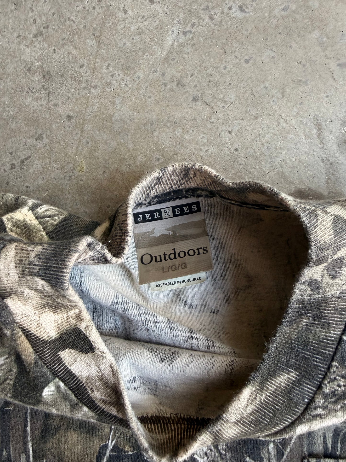 9 Vintage Camo Tee - L