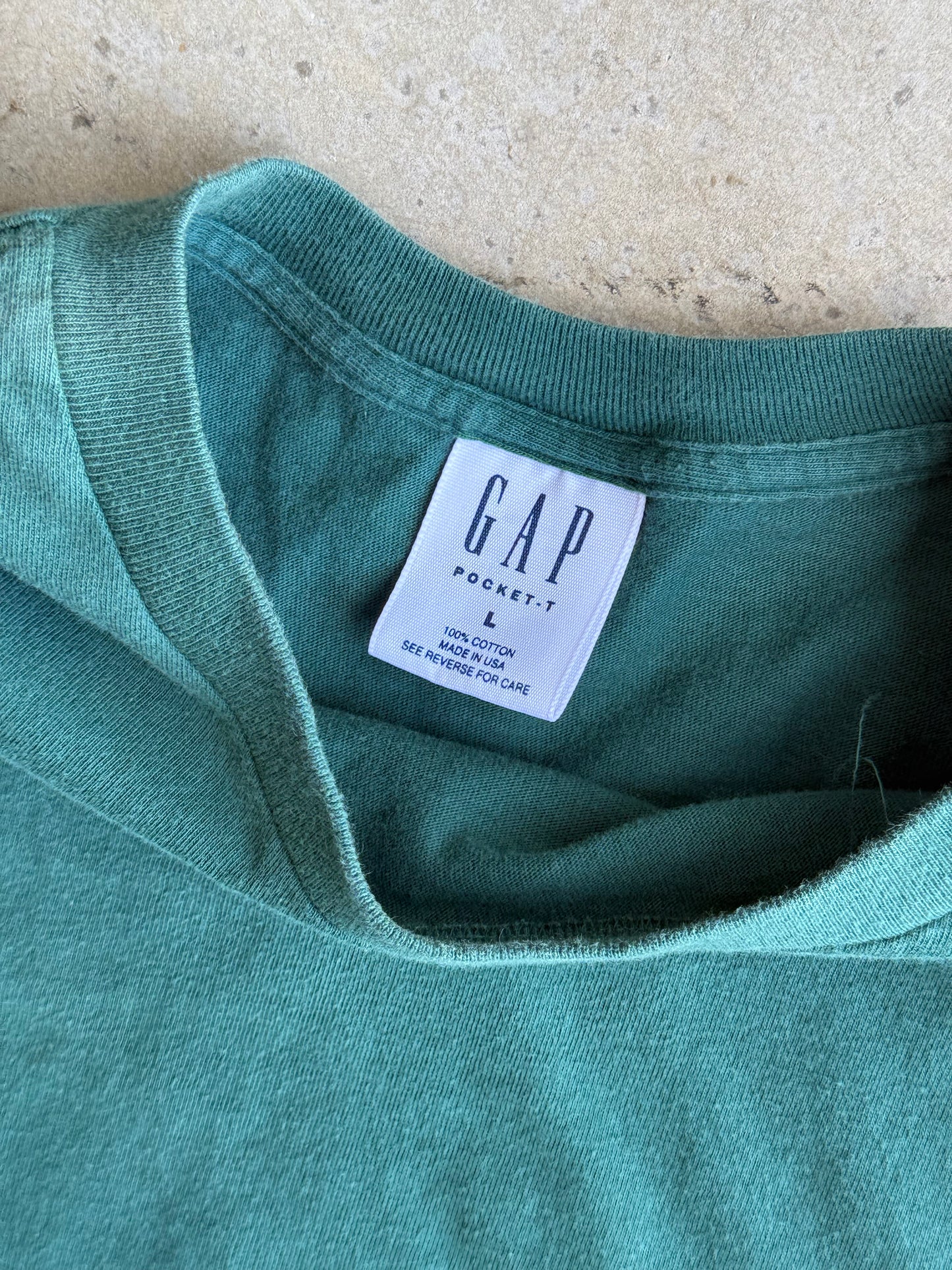 Vintage 90s Gap Pocket Tee - L
