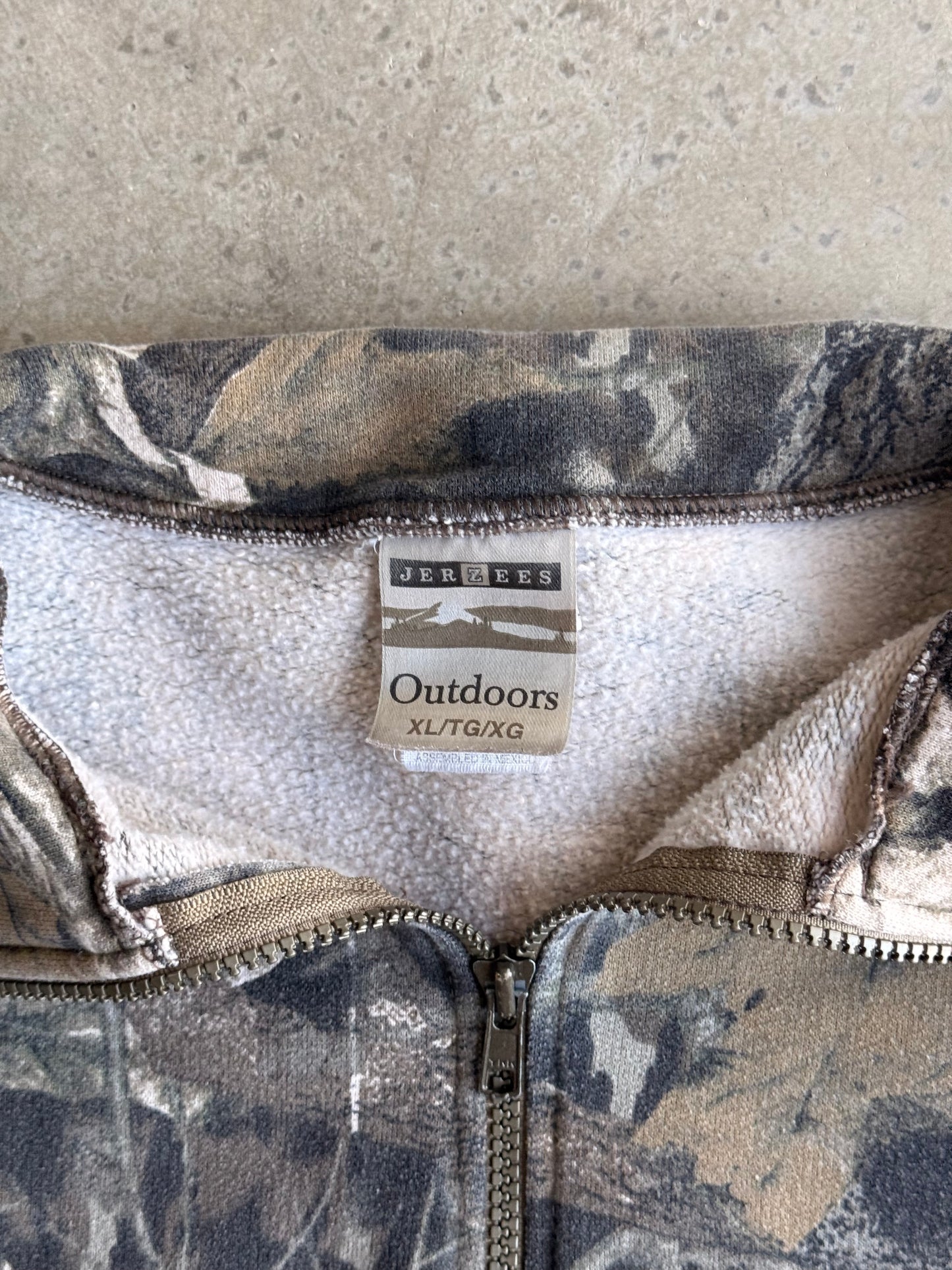 15 Vintage Faded Camo Quarter Zip Crew - XL