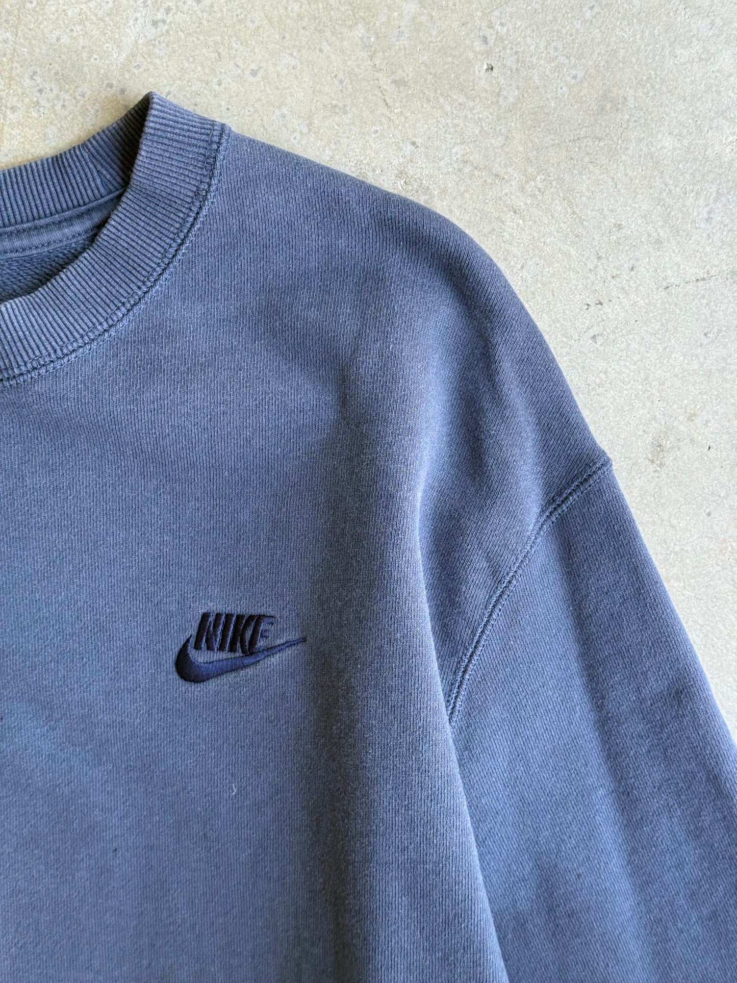 Vintage Nike Tonal Crew - L