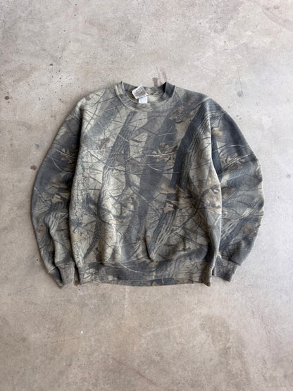 27 Vintage Faded Camo Crew - M