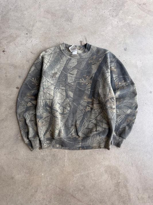 27 Vintage Faded Camo Crew - M