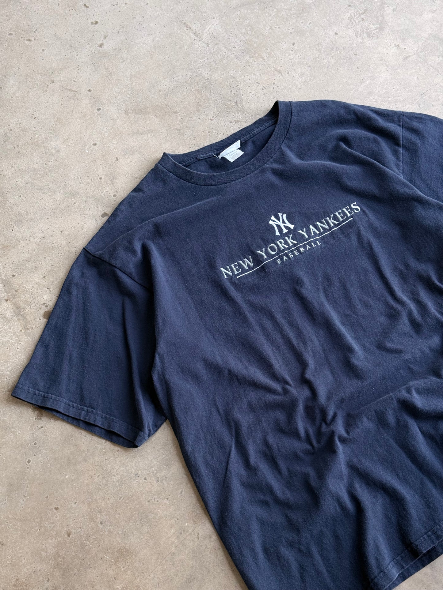 Vintage Embroirdered New York Yankees Baseball Tee - XL