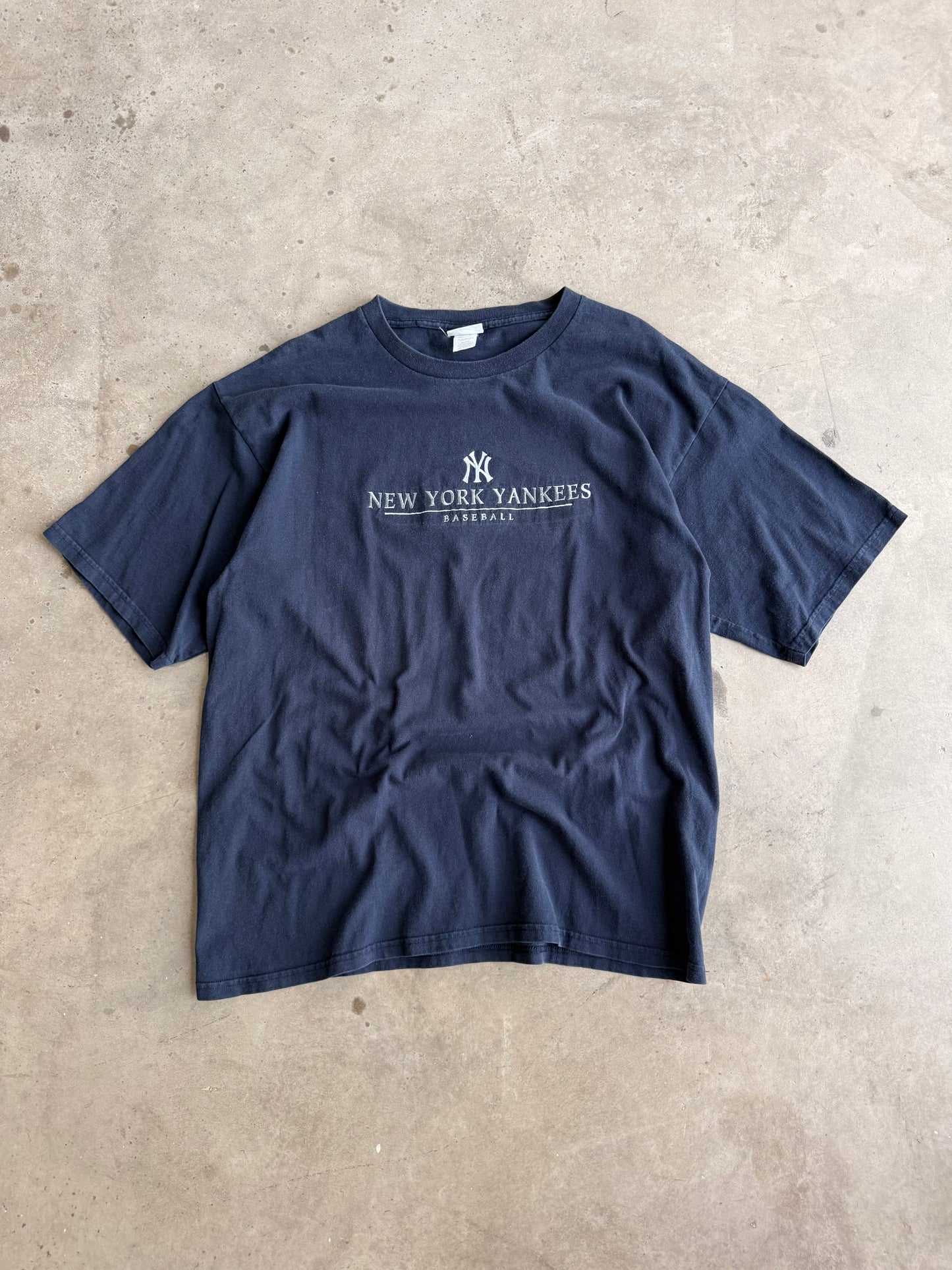 Vintage Embroirdered New York Yankees Baseball Tee - XL