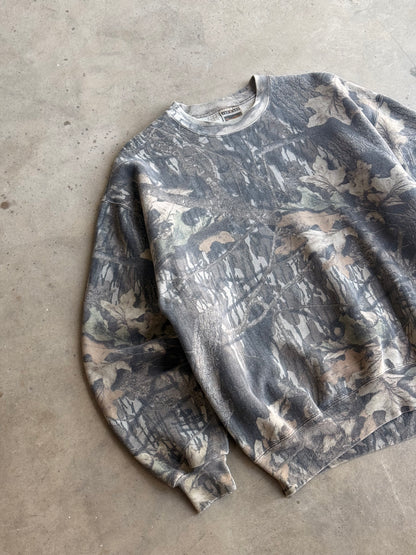 11 Vintage Faded Camo Crew - L