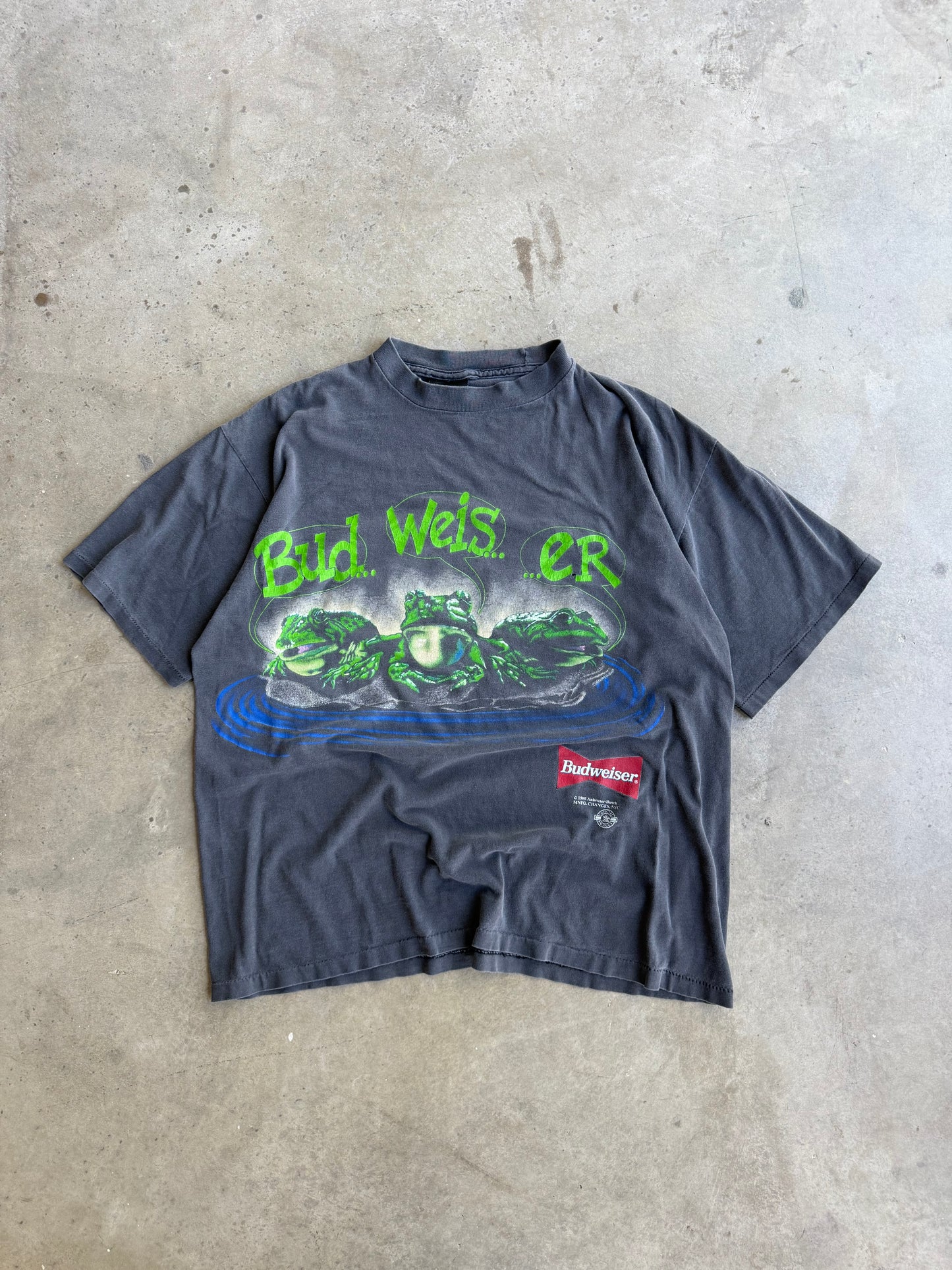 Vintage Faded & Distressed Budwiser Frog Tee - L