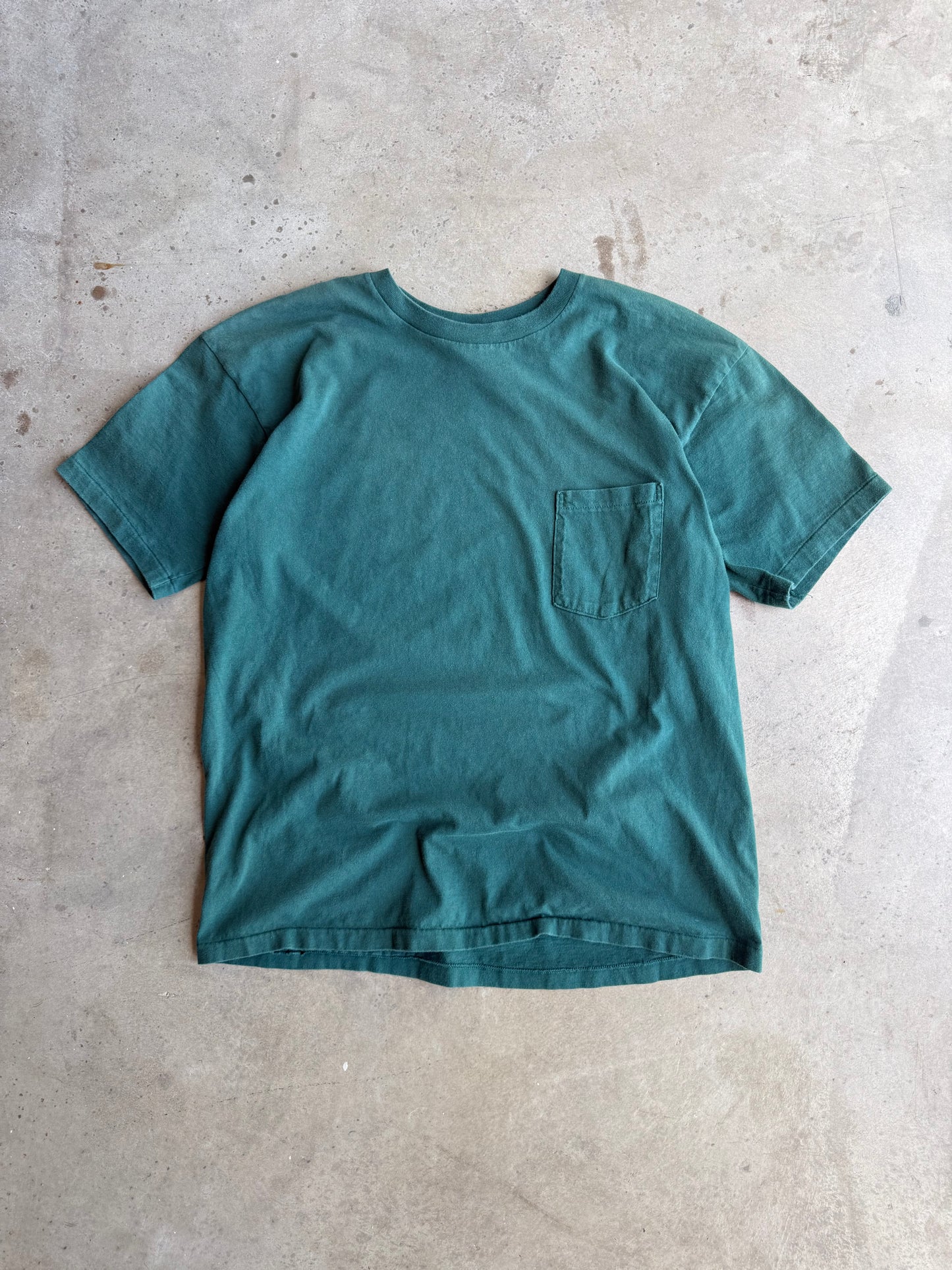 Vintage 90s Gap Pocket Tee - L