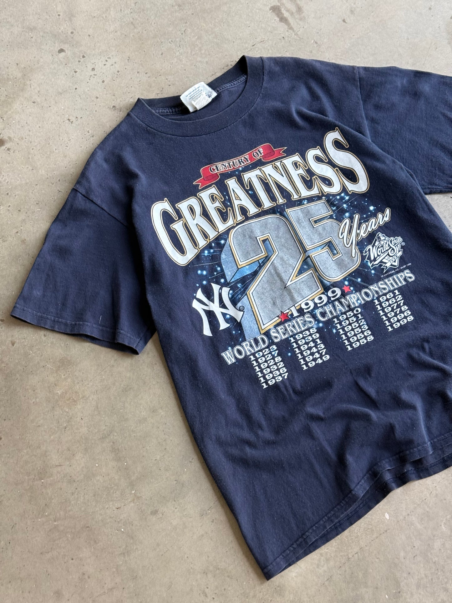 Vintage Yankees World Series Champs Tee - M
