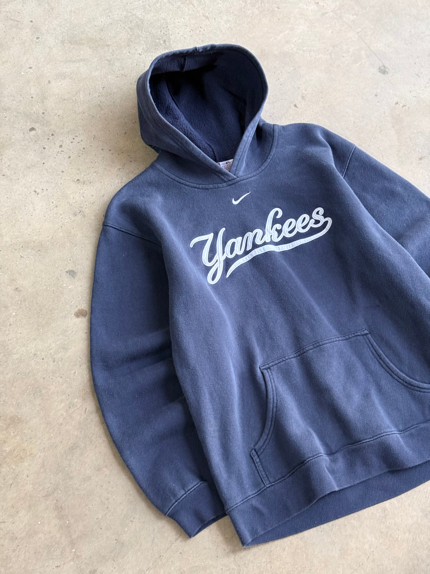 Vintage Yankees Nike Hoodie - L