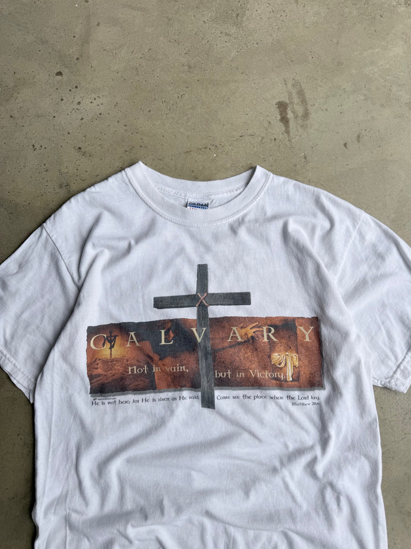 Vintage Calvary Graphic Tee - M