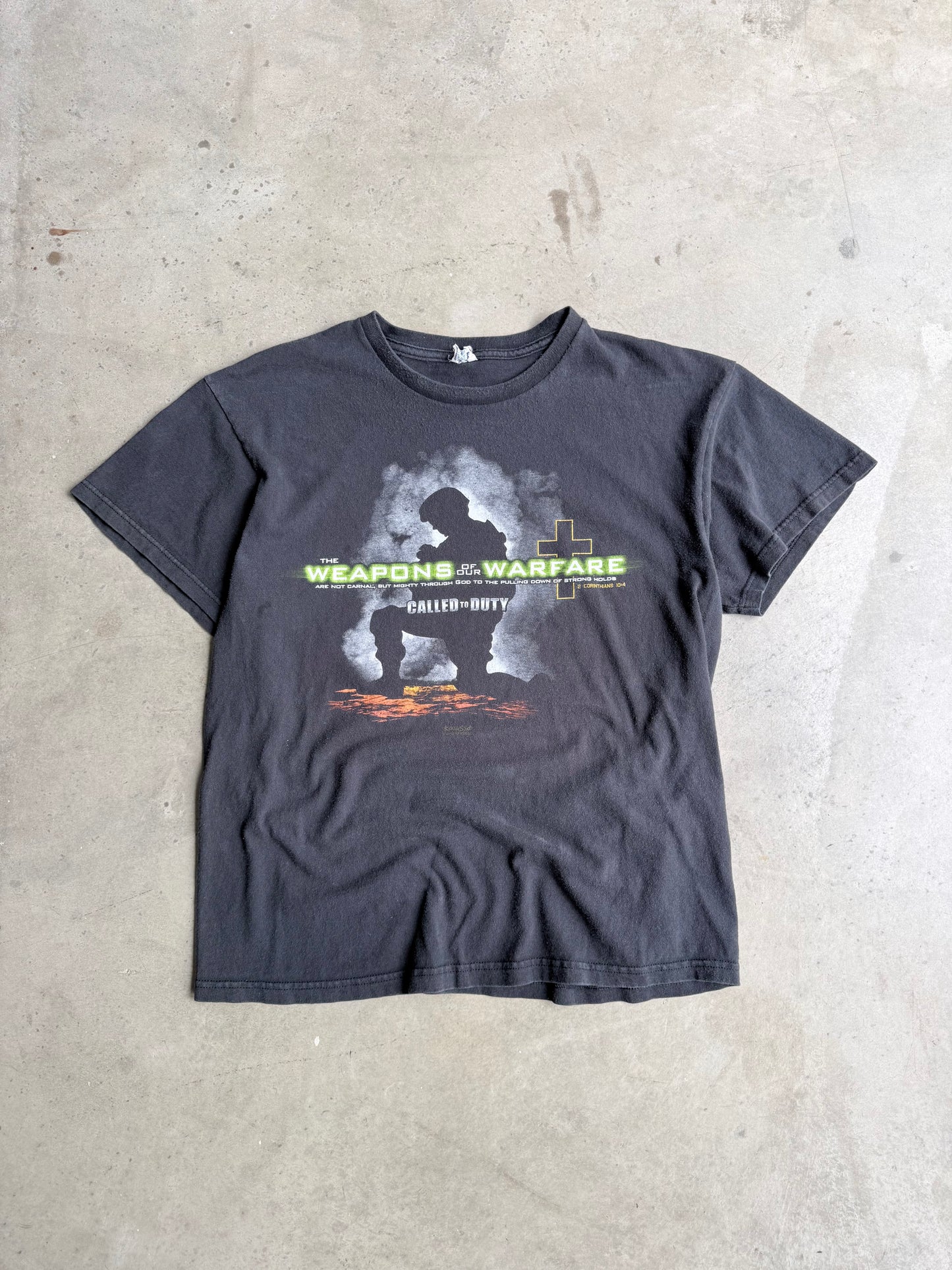 Vintage The Weapon Of Our Warfare Tee - M