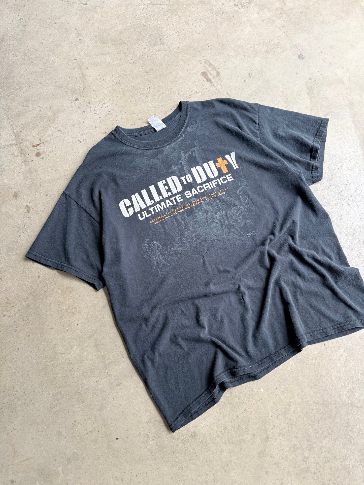 Vintage Distressed Called To Duty Ultimate Sacrifice Tee - XL