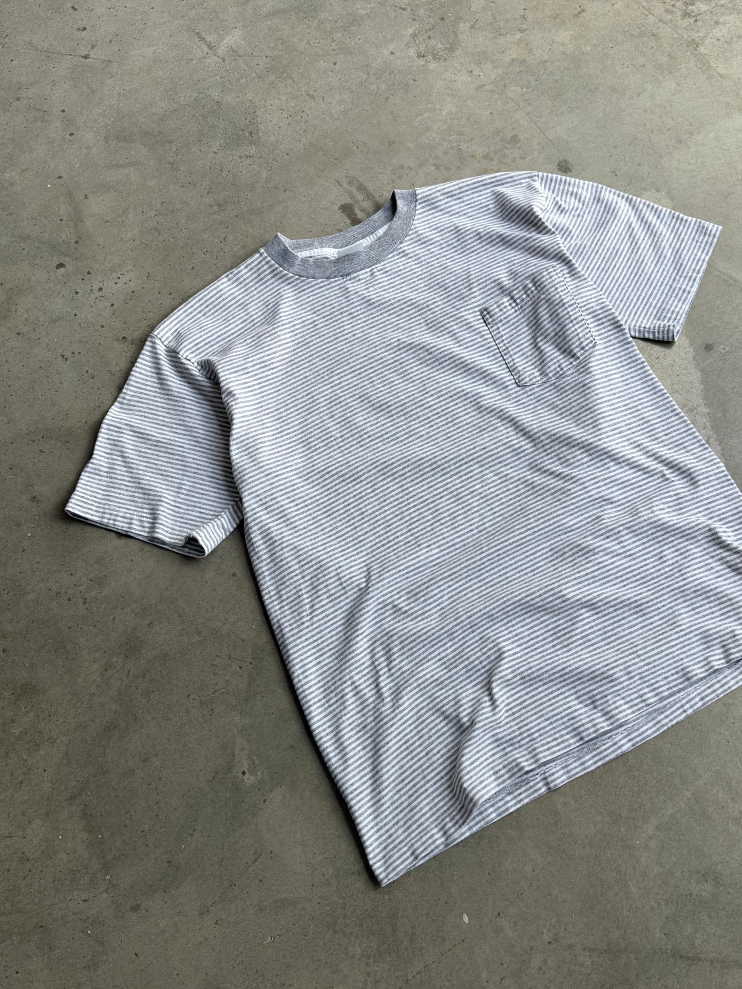 Vintage 90s Grey Pinstripe Tee - L