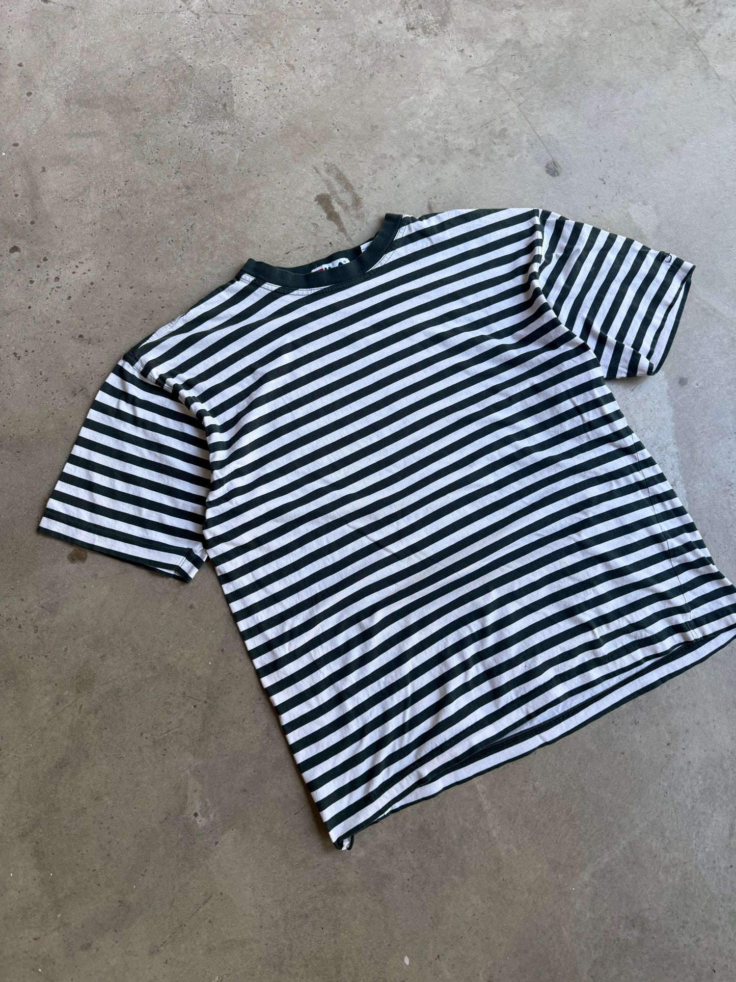 Vintage 90s Fila Green Pinstripe Tee - M