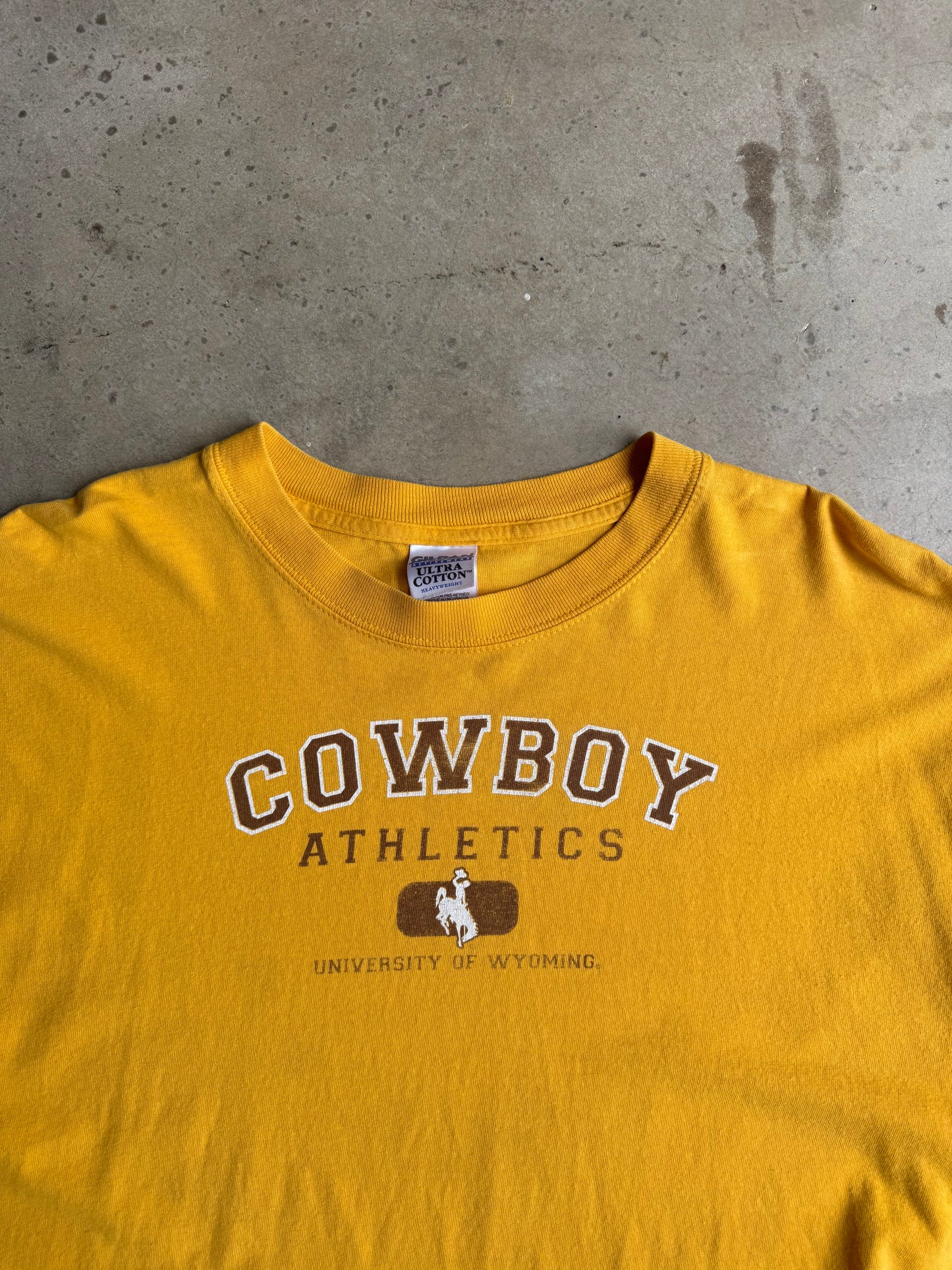 Vintage Cropped University Of Wyoming Tee - L