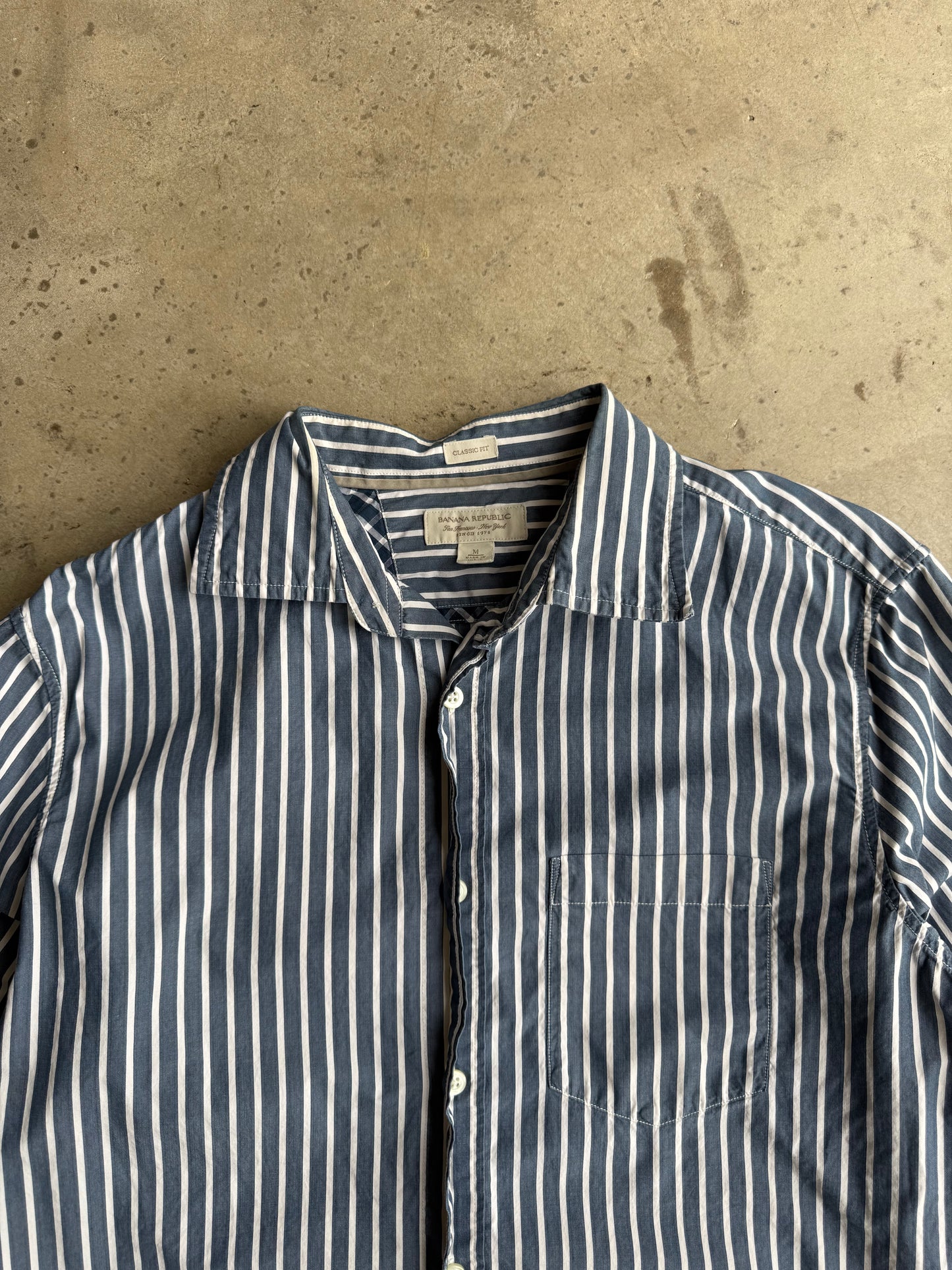 Vintage Cropped Banana Republic Pinstripe Button Down Tee - M
