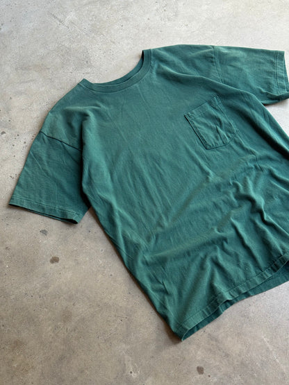 Vintage 90s Single stitch Gap Pocket Tee - L