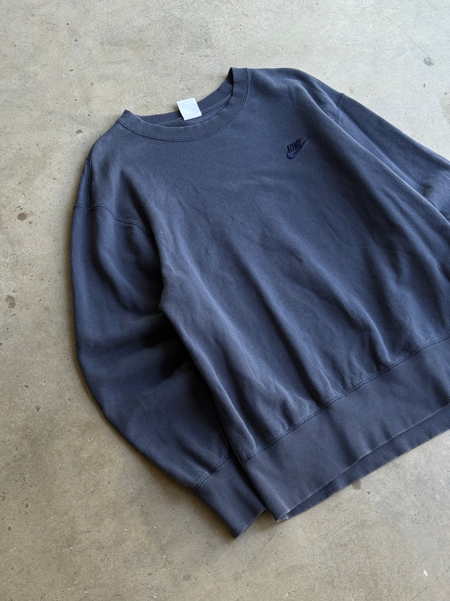 Vintage Nike Tonal Crew - L