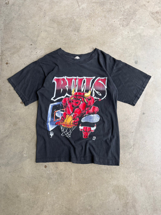 Vintage Faded Chicago Bulls Graphic Tee - M
